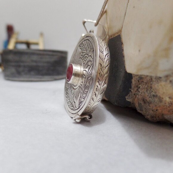 Sterling Silver Pillbox Locket Pendant - Picture 3 of 10